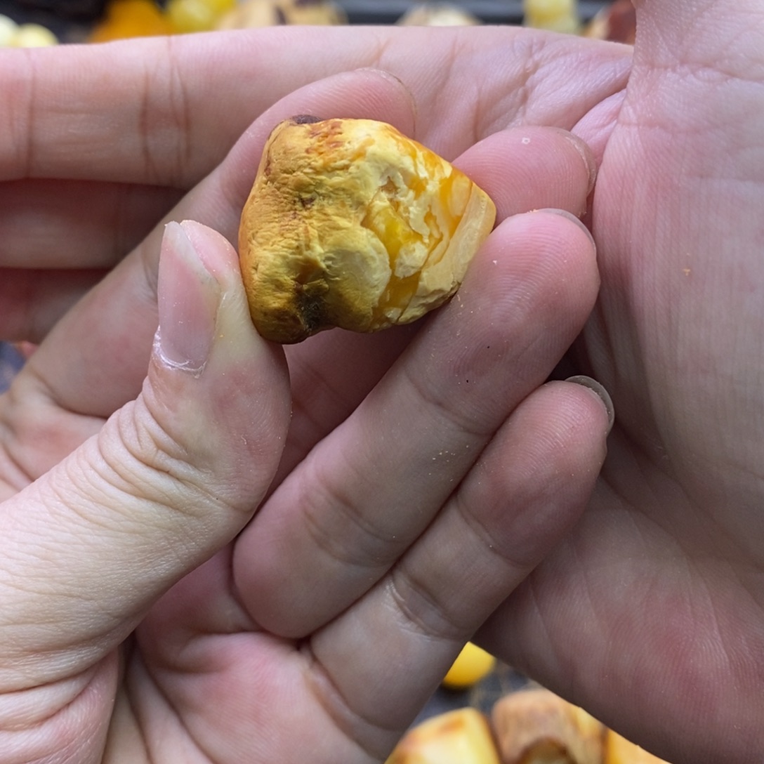 ᰔ***⁸定制琥珀未镶嵌蜜蜡