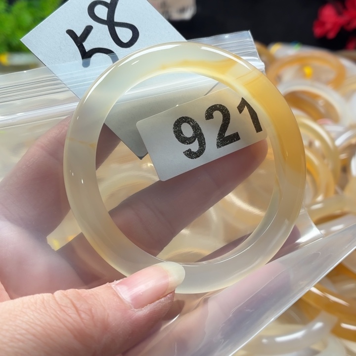 玛瑙/玉髓未镶嵌手镯