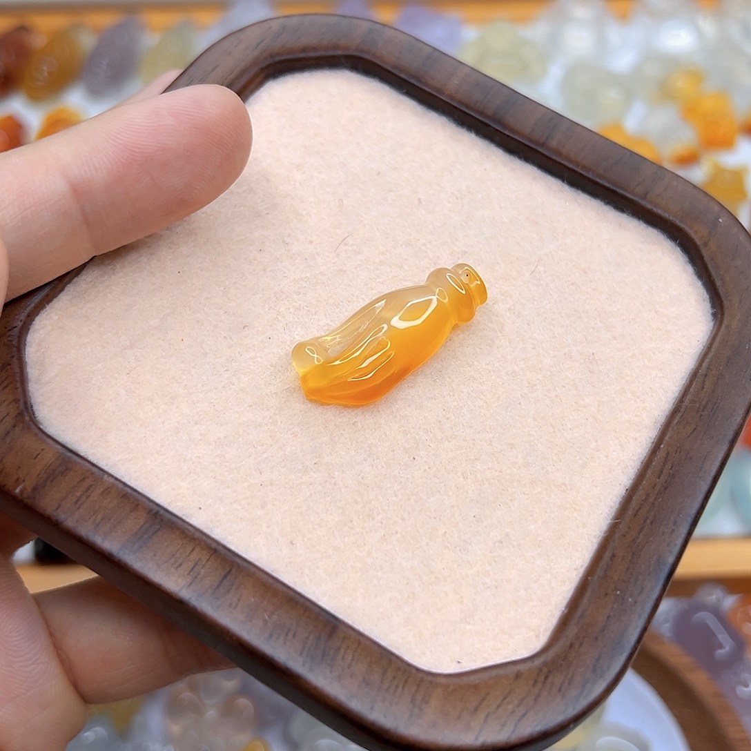 未镶嵌颈饰玛瑙/玉髓