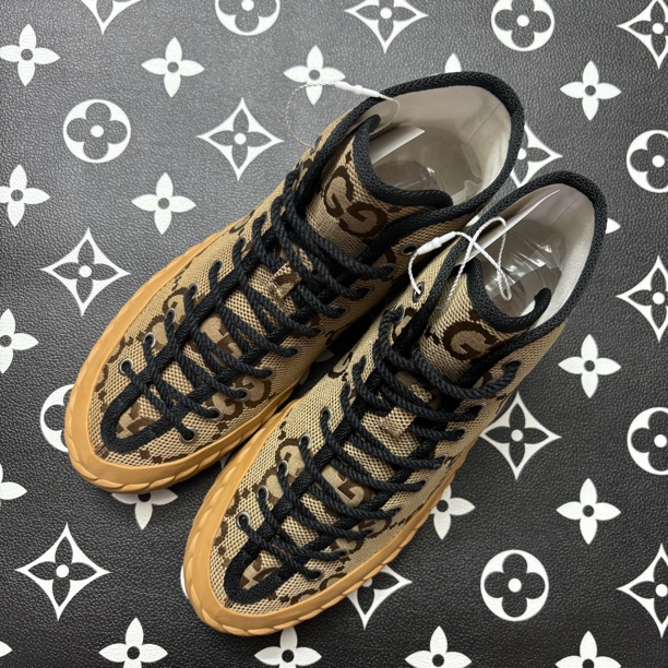 95新 GUCCI/古驰 39欧码棕老花高帮古驰板鞋/时尚/百搭