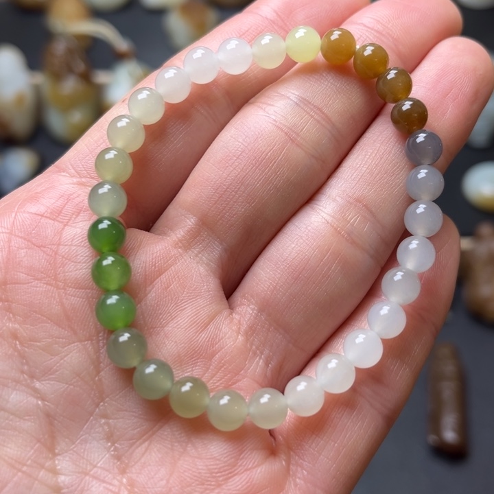 和田玉（糖玉）未镶嵌颈饰