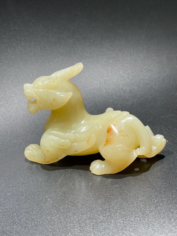 和田玉天路摆件精美