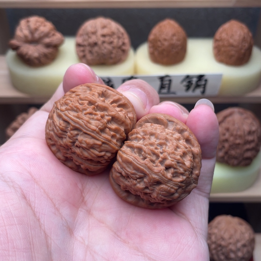 倪***a吊坠文玩核桃全品白狮子手捻35