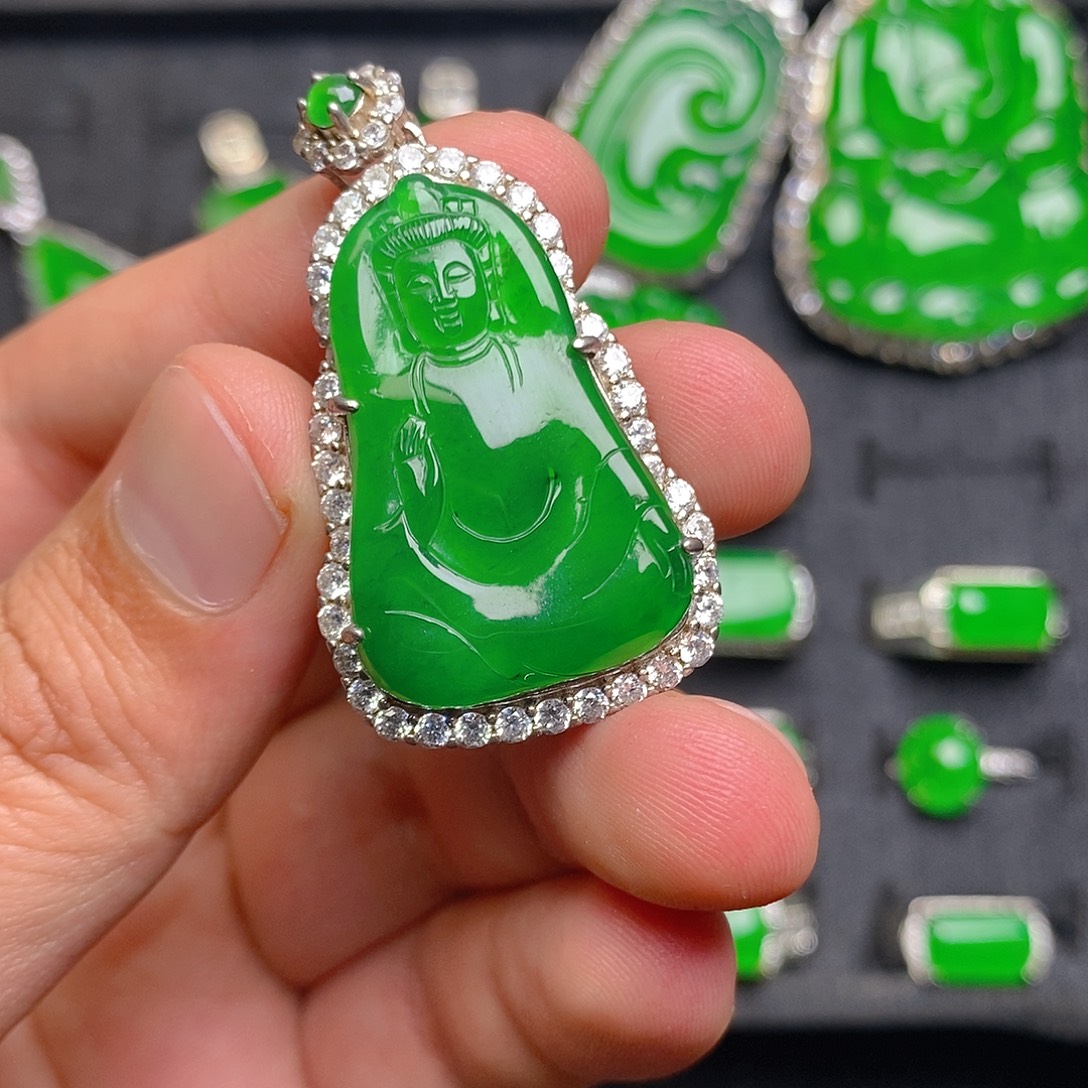 翡翠银S925镶嵌吊坠(赠链)