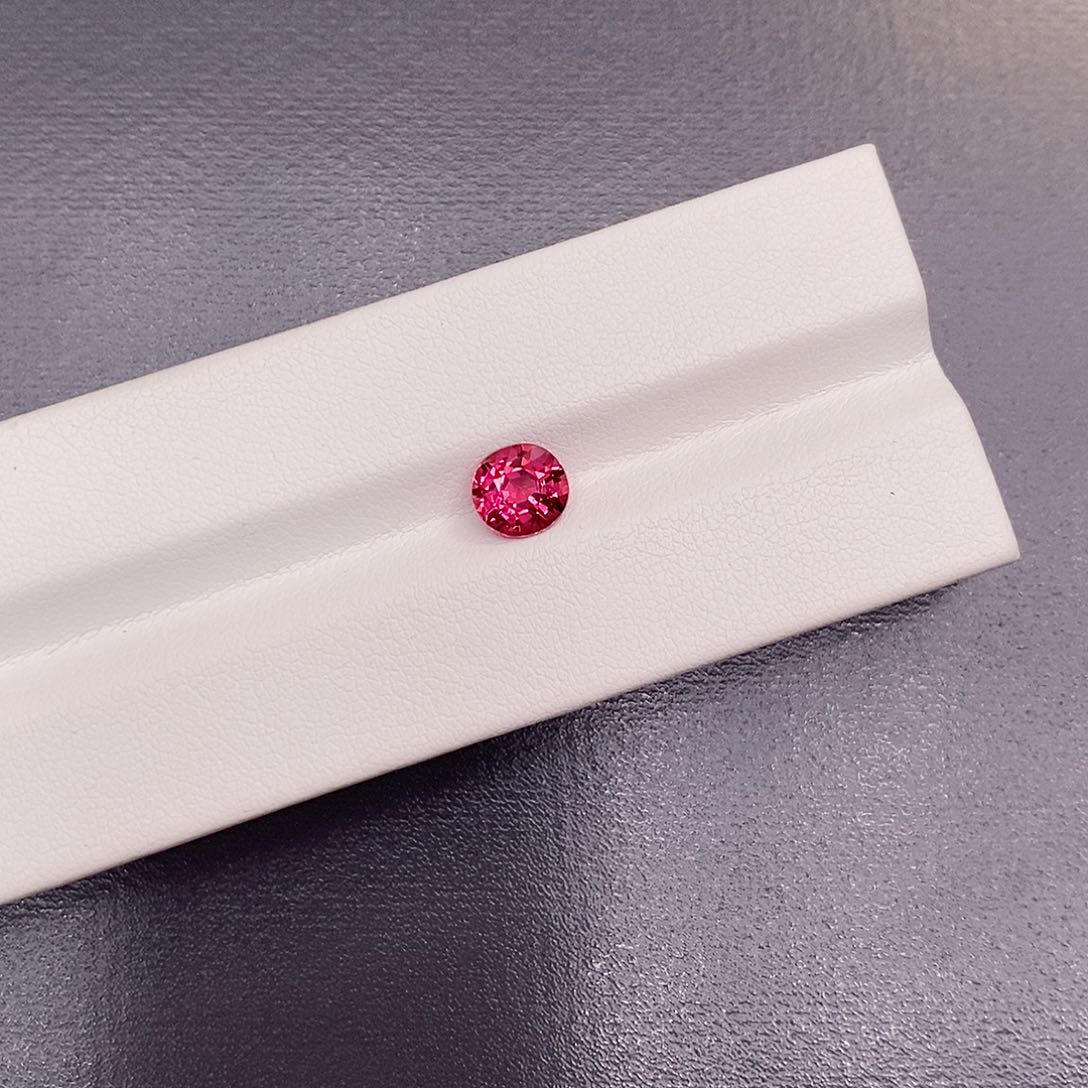 未镶嵌裸石碧玺1.23克拉