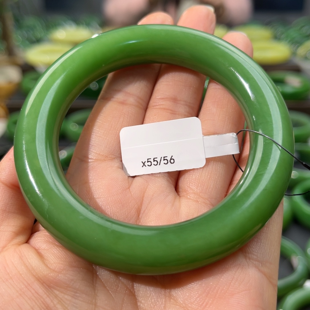 和田玉（碧玉）手镯未镶嵌