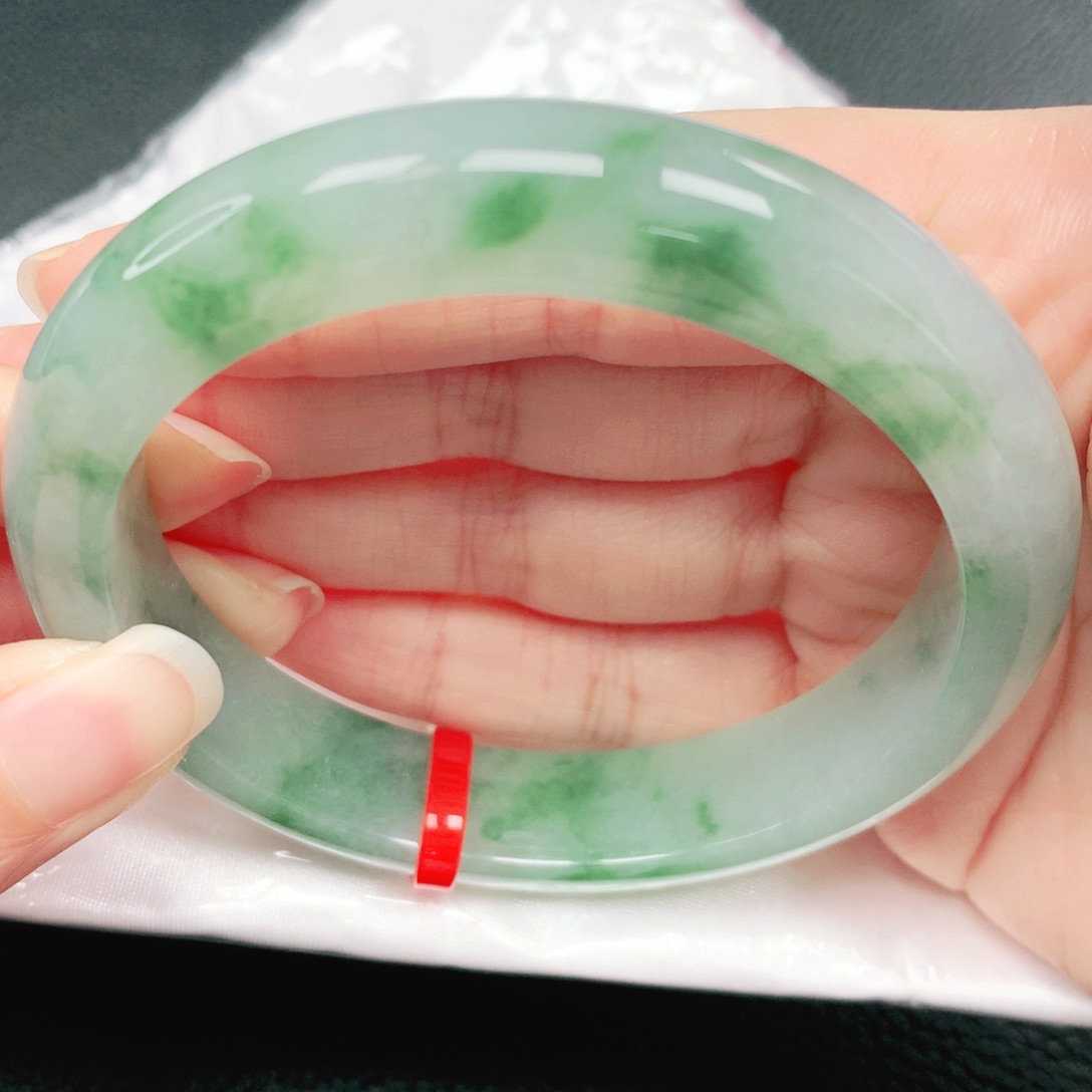 翡翠未镶嵌手镯60圈