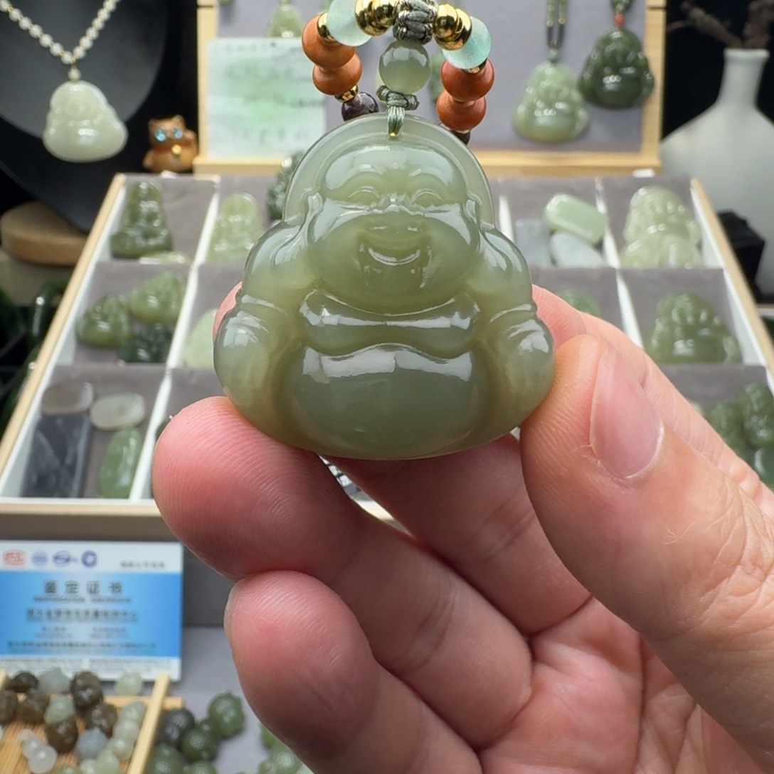 和田玉颈饰未镶嵌