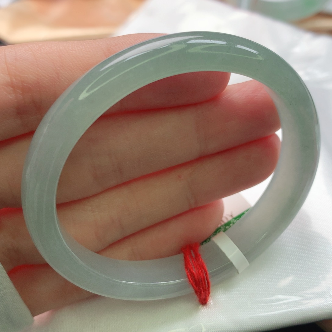 翡翠未镶嵌手镯贵妃51.7