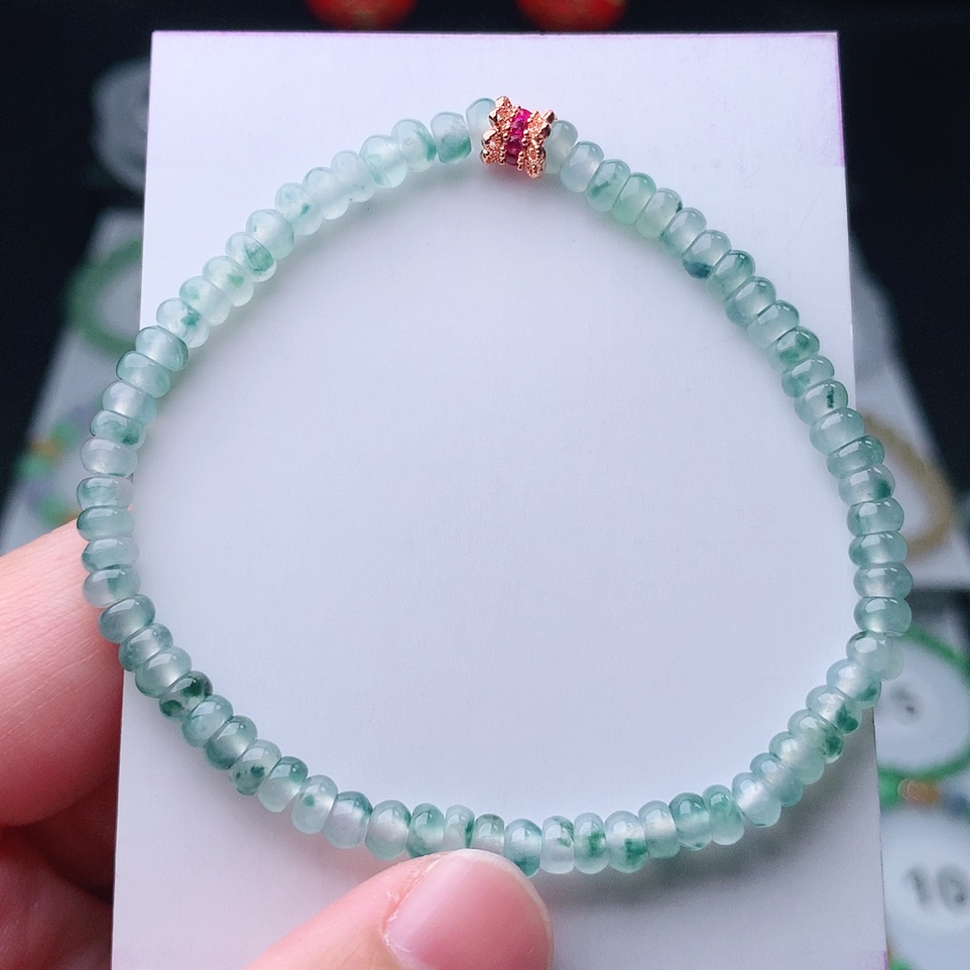 翡翠手串未镶嵌翡翠