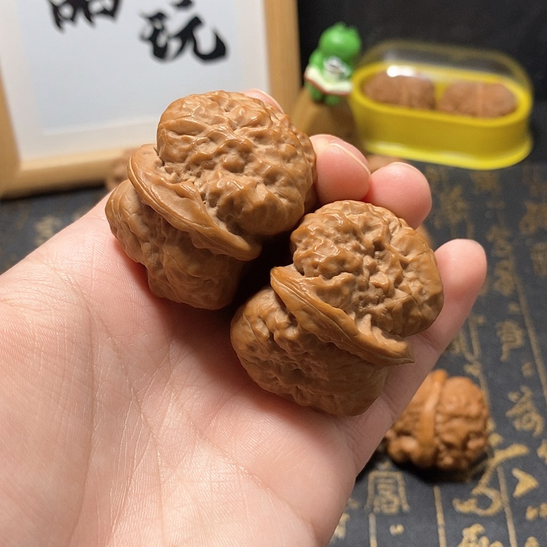 文玩核桃吊坠小**玩蛤蟆