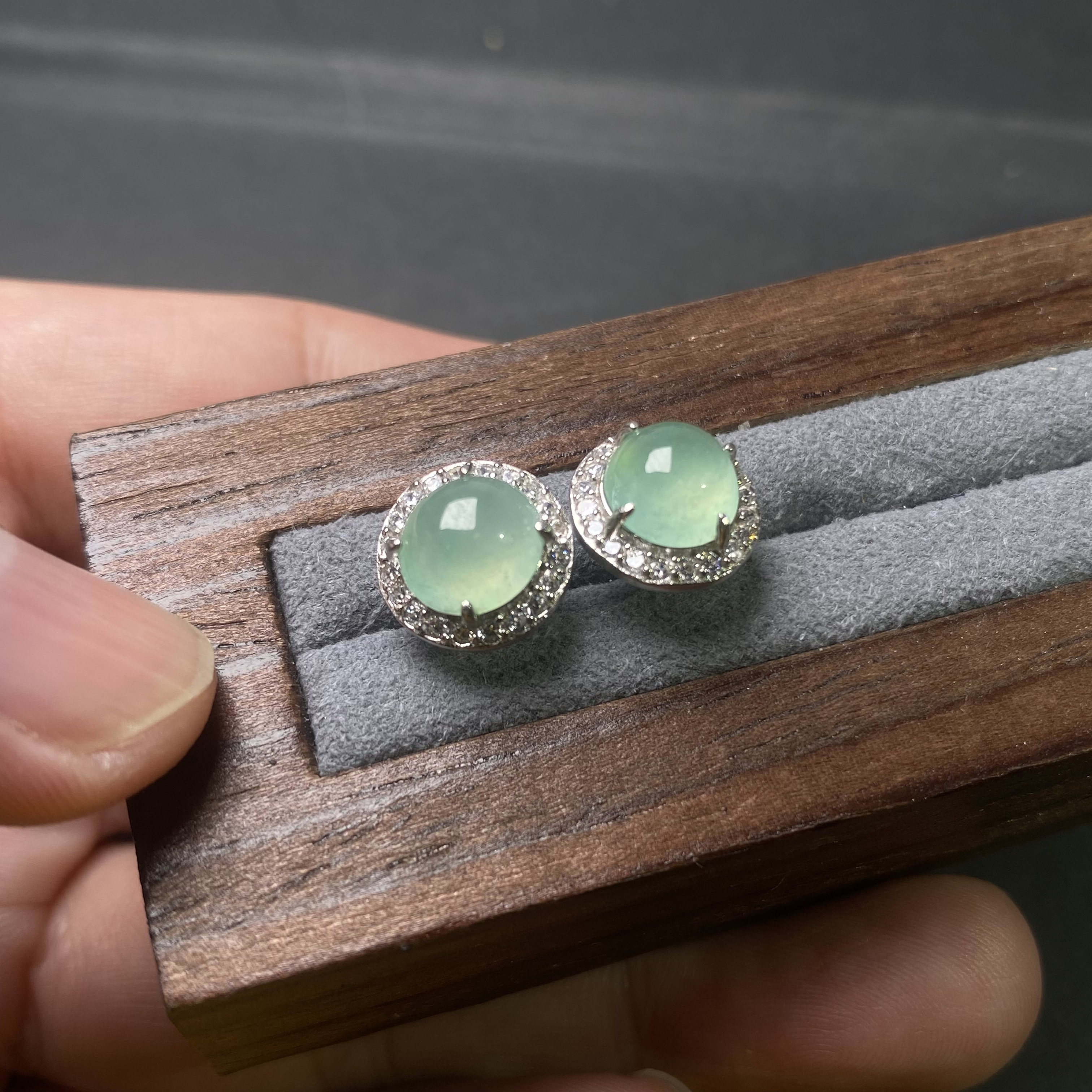 「睛水耳钉」天然缅料翡翠耳钉高冰