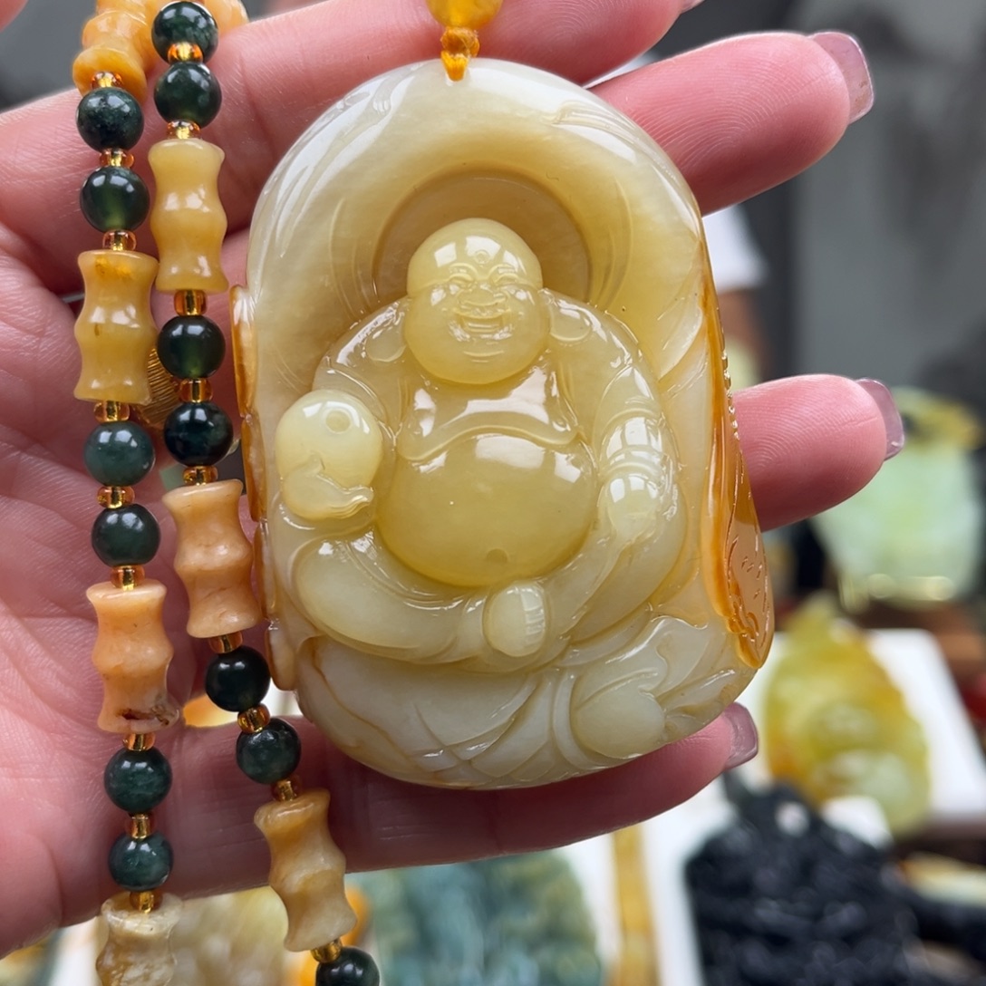 岫玉未镶嵌颈饰挂件