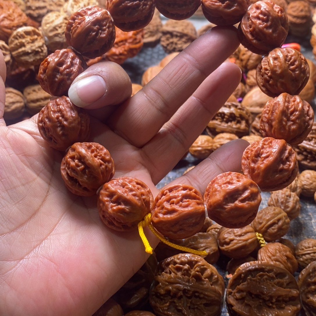 ****财吊坠文玩核桃粗筋珊瑚纹