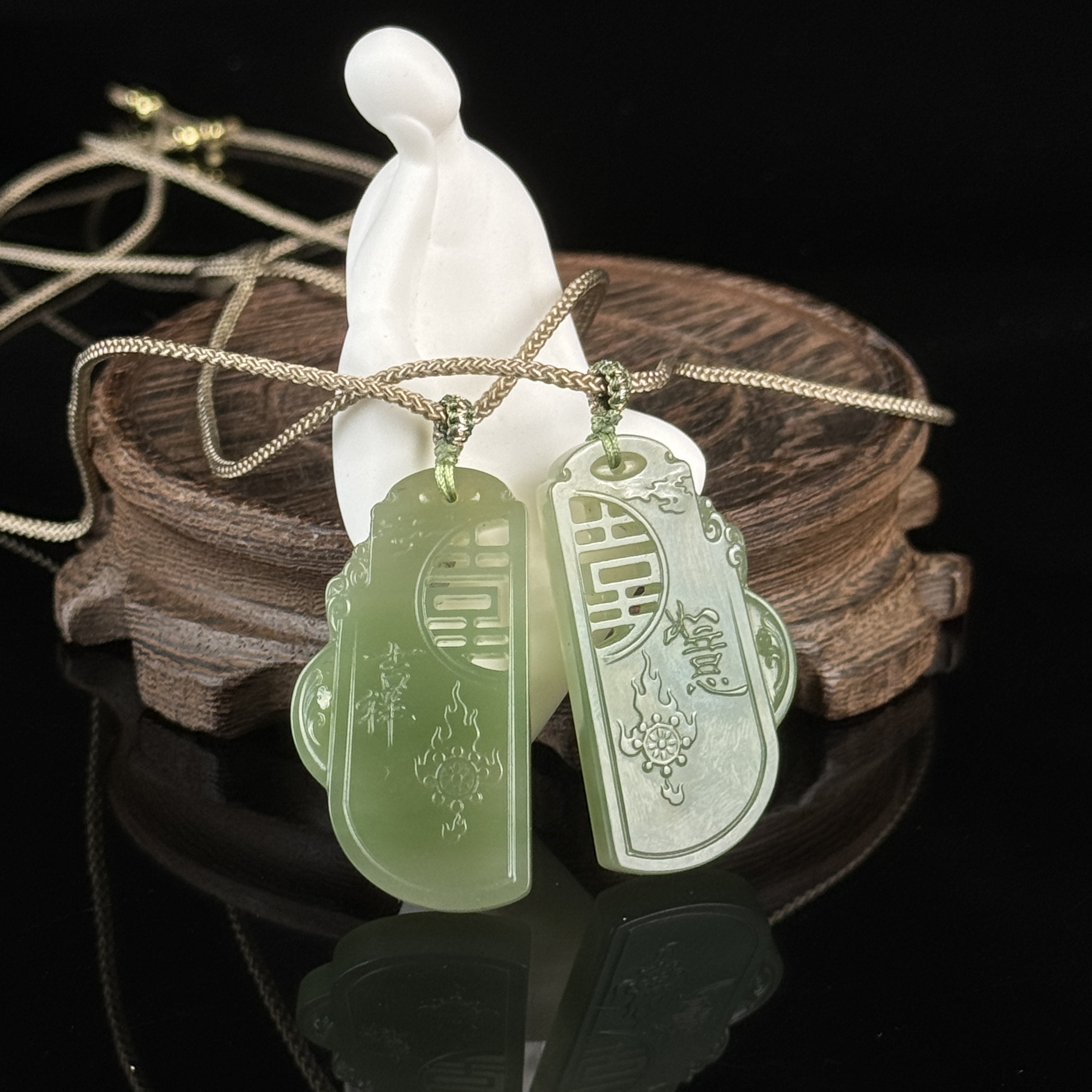 和田玉翠青龙凤呈祥对牌