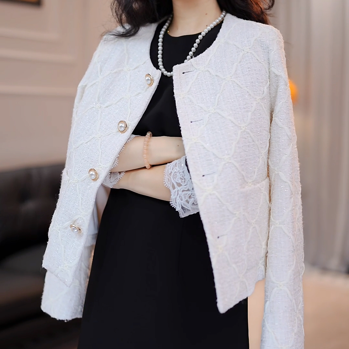 【晓晴的私服】2025早秋白色小香外套