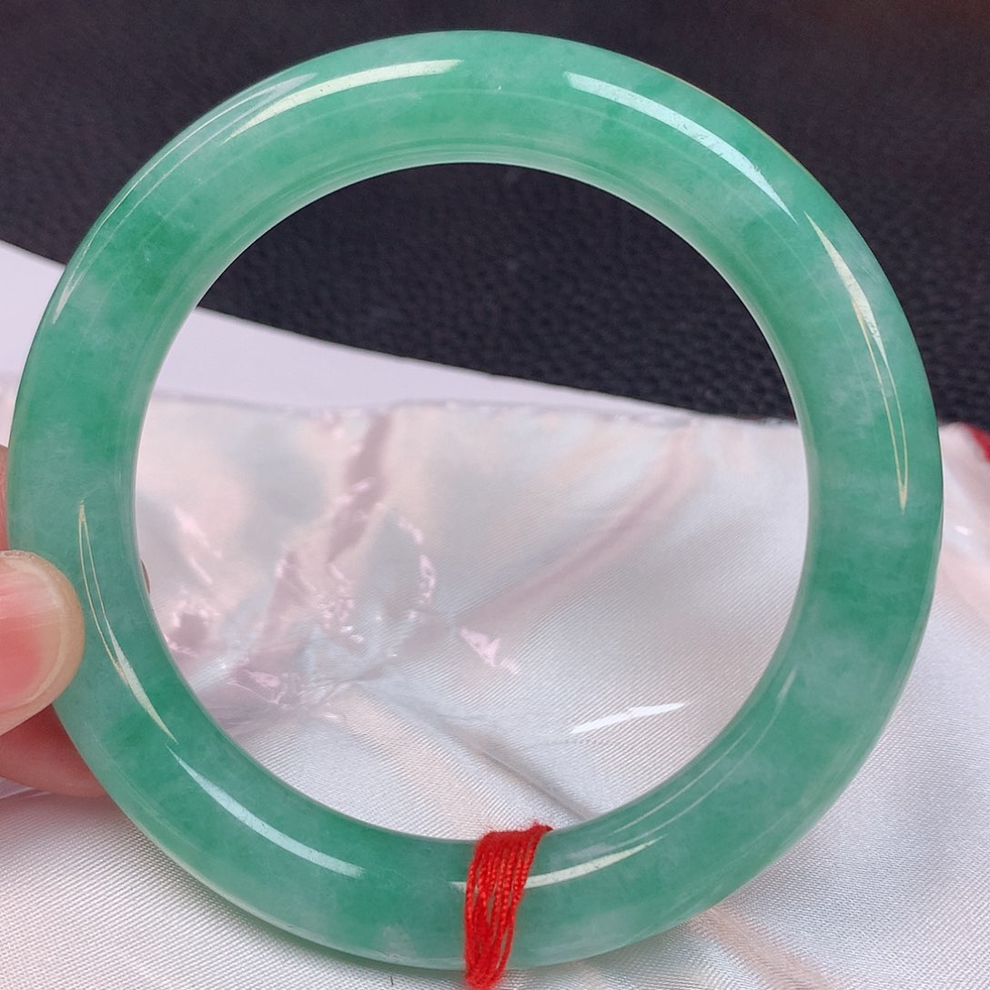 翡翠手镯未镶嵌57 翡翠手镯