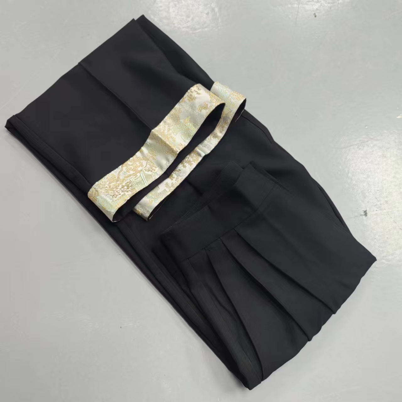 159号-南油玲姐-黑色裤脚拼色休闲裤8867