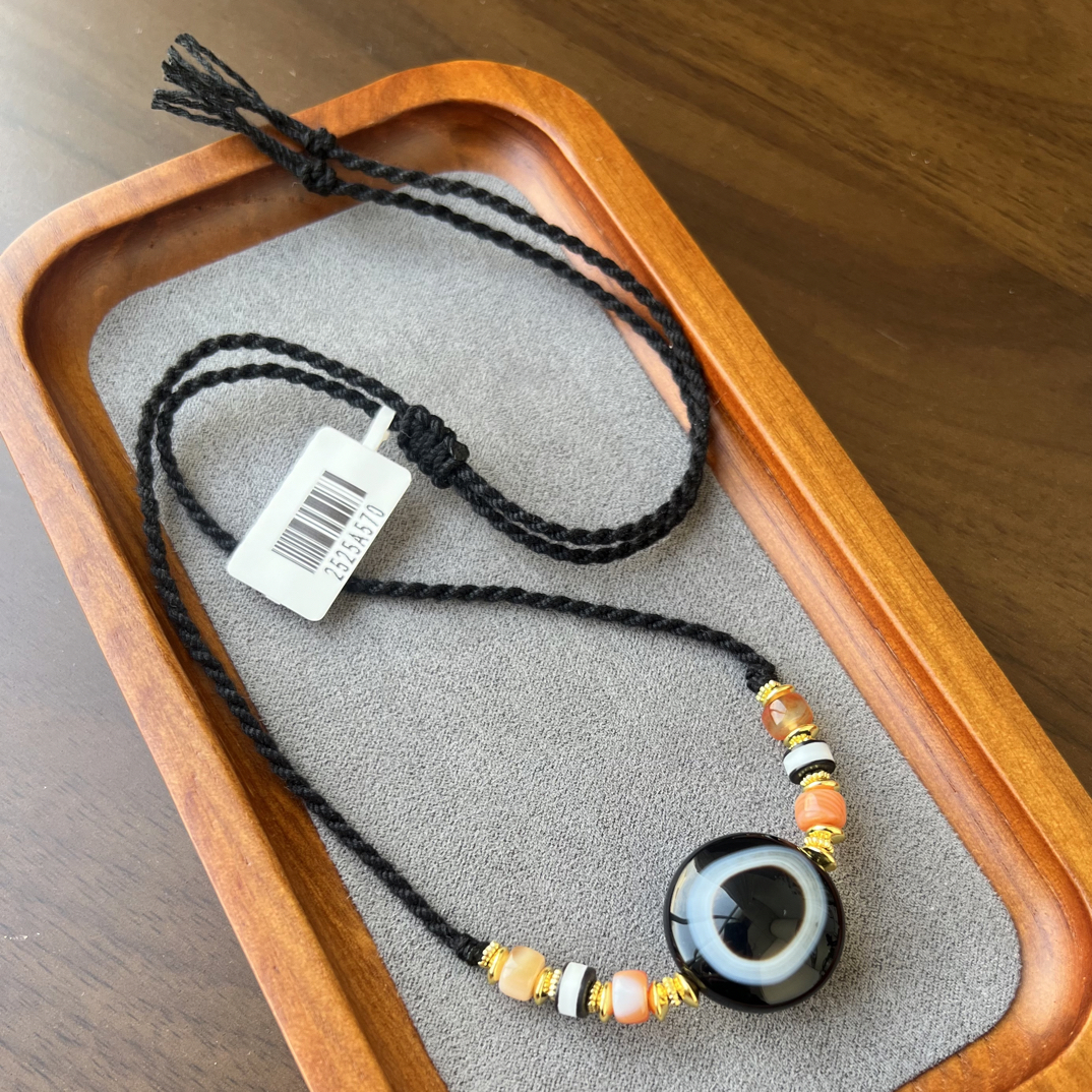 天然板珠锁骨链 潮流文玩款 尺寸22mmx13mm 多样性发货