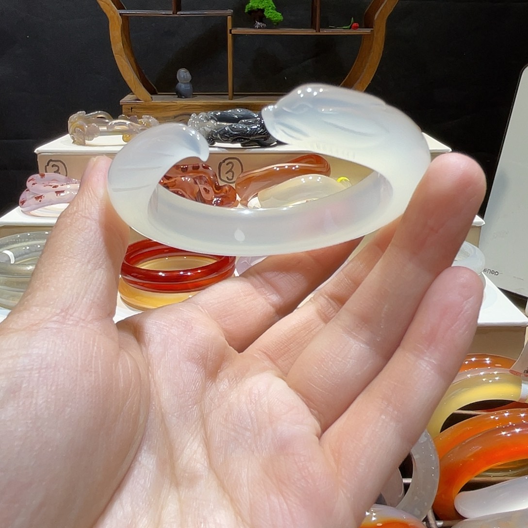 玛瑙/玉髓未镶嵌手镯