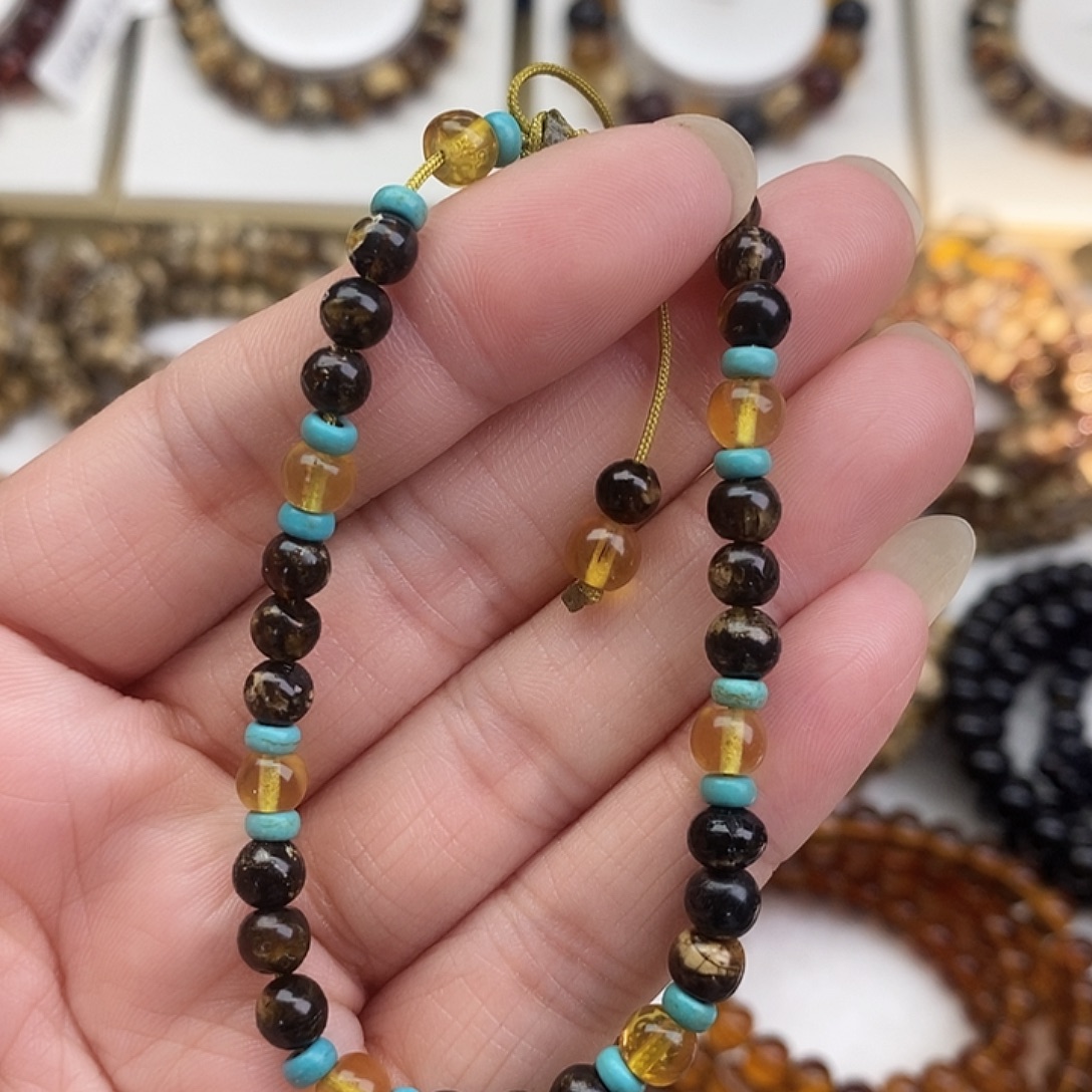 琥珀未镶嵌裸石琥珀