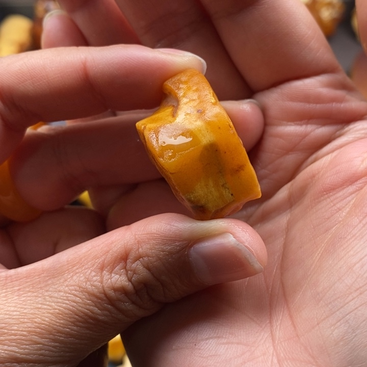 定制琥珀未镶嵌蜜蜡原石