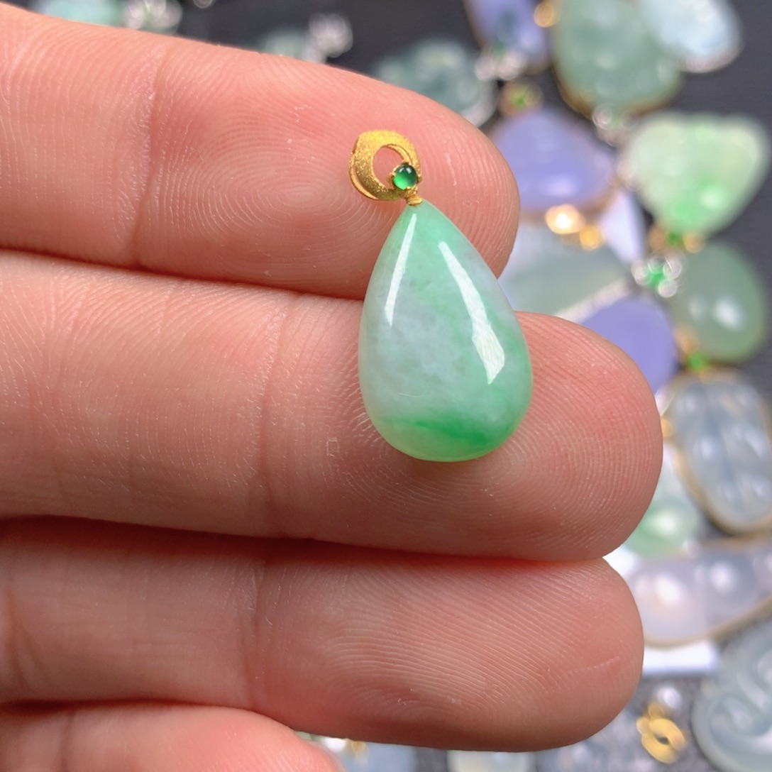 【闪购商品】翡翠颈饰18K金镶嵌翡翠