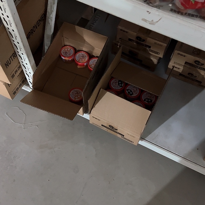 墨***也沃克临期10月到期4-8kg猫一盒