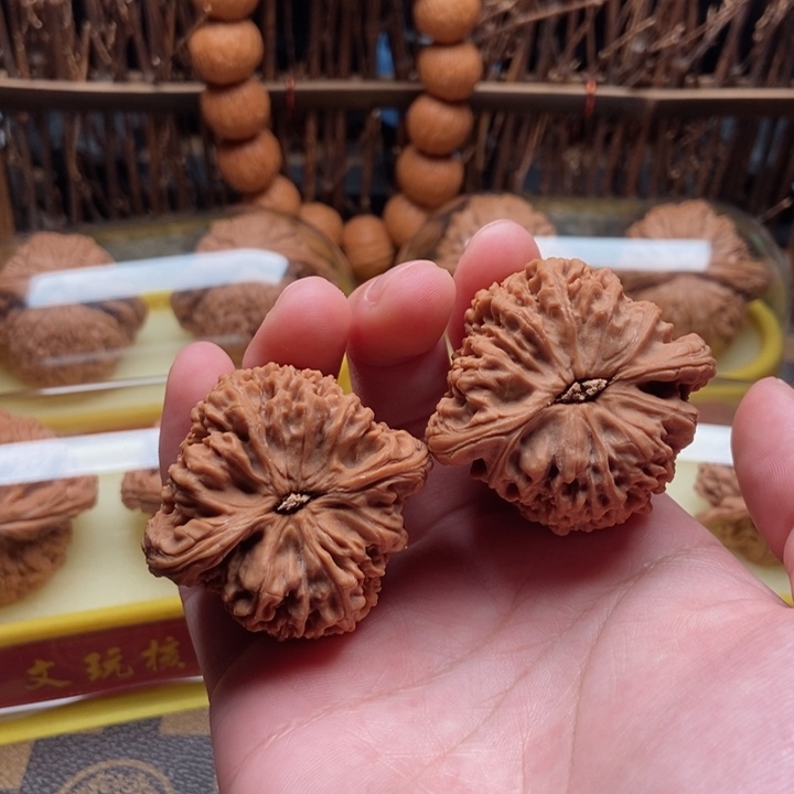 桃核吊坠三**界南疆石41全品白茬