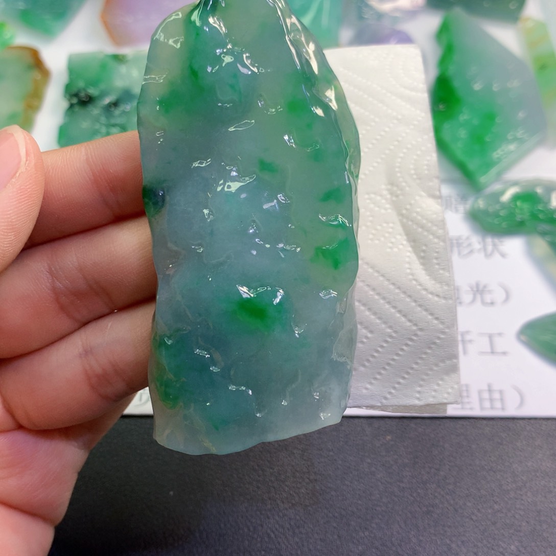 【闪购商品】翡翠吊坠(不含链)未镶嵌