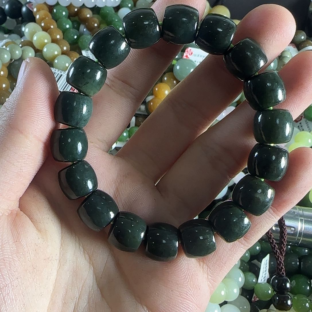 和田玉手链未镶嵌60