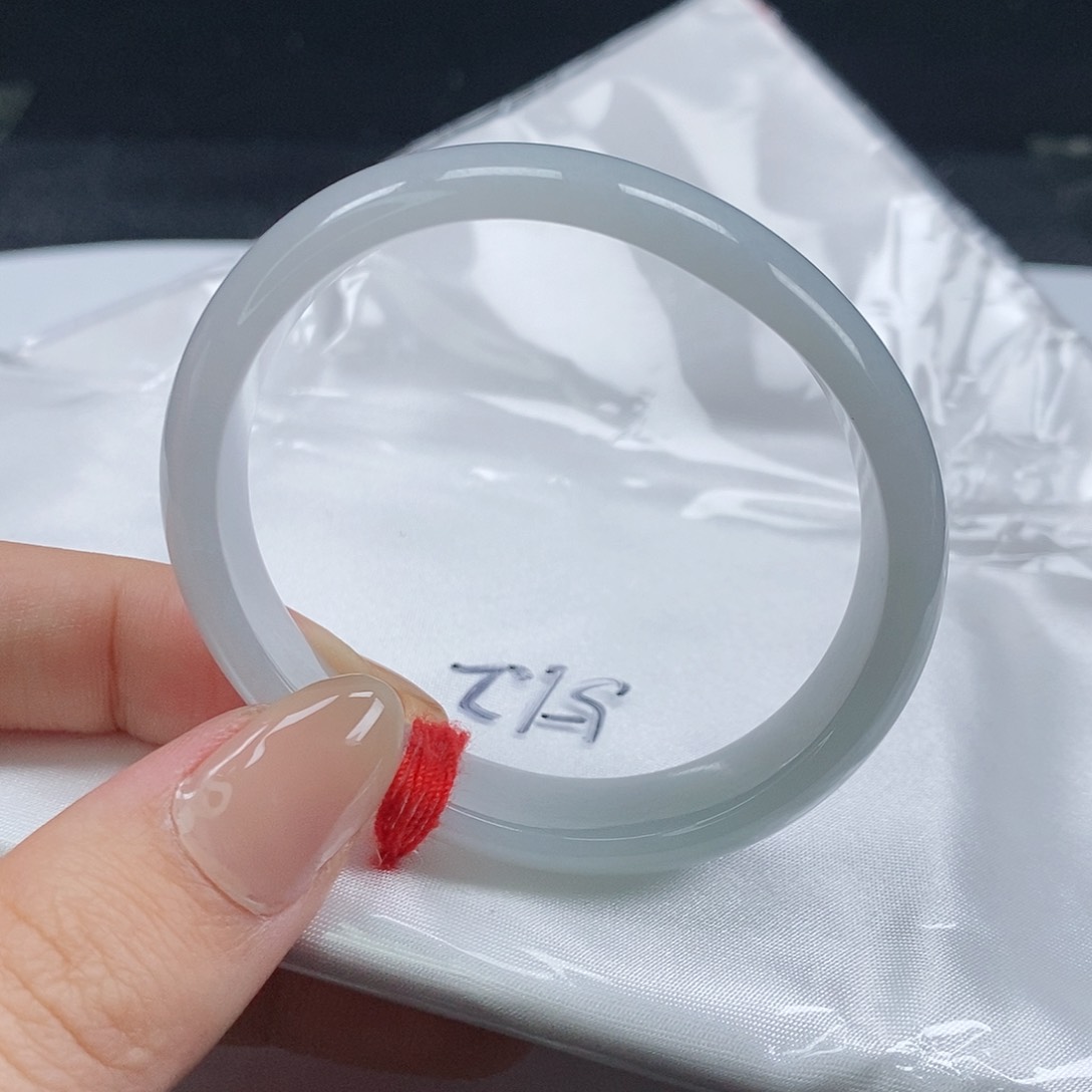 【闪购商品】翡翠手镯（贵妃镯）未镶嵌250号