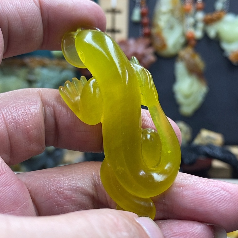 【闪购商品】蛇纹石玉吊坠未镶嵌