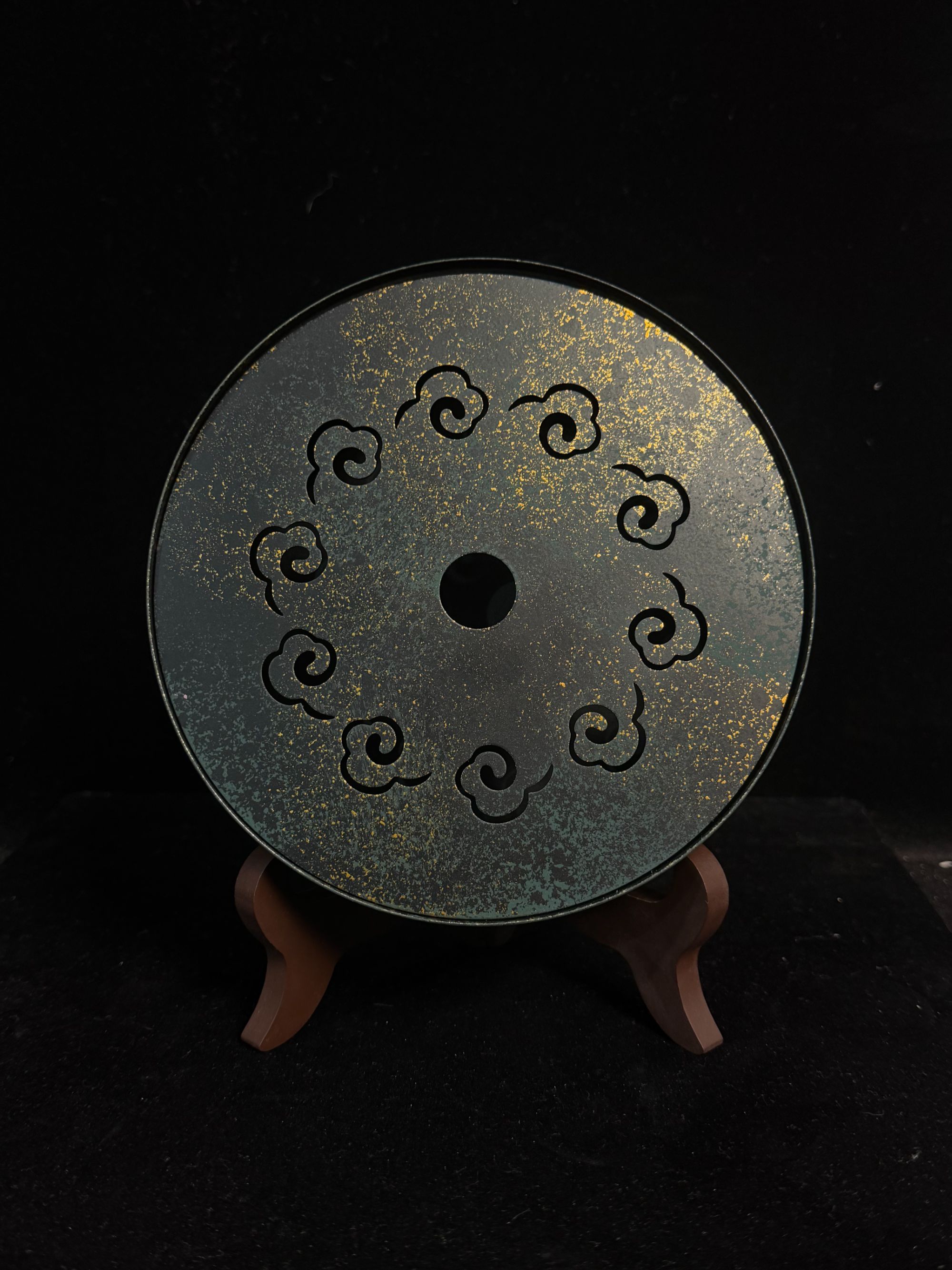 復见  祥云纹壶承    JB403