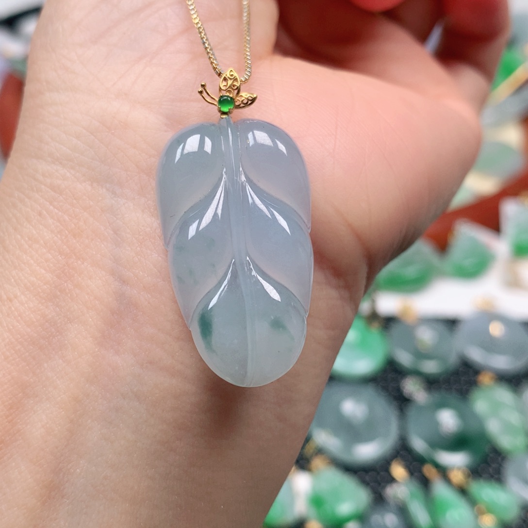 【闪购商品】翡翠吊坠(不含链)18K金镶嵌