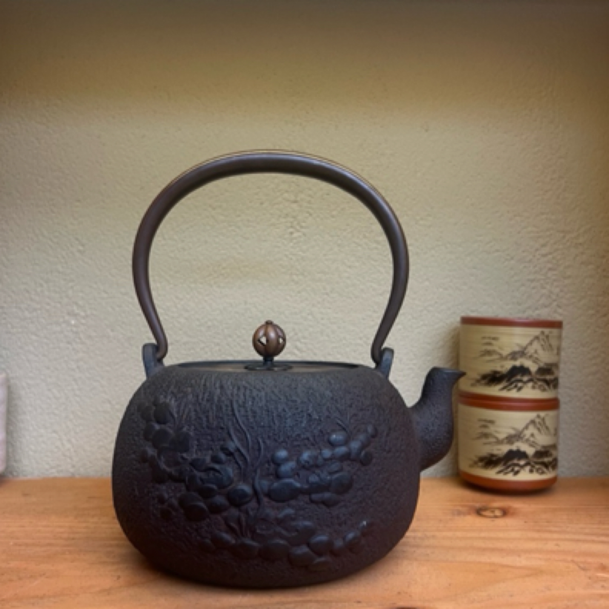 原铁壶日式砂铁茶壶家用煮茶烧水壶纯手工复古岩肌无涂层茶具摆设