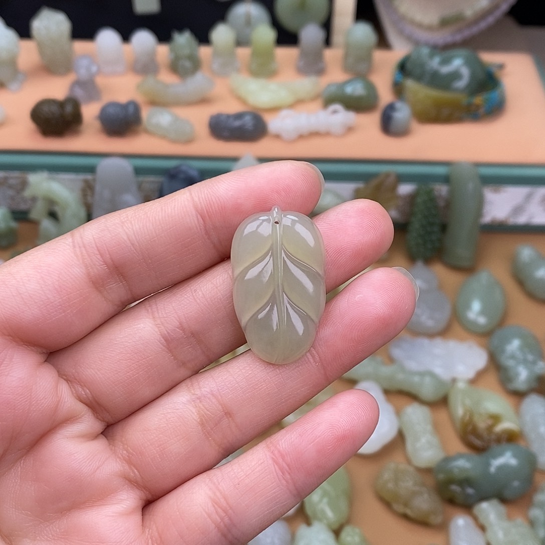 颈饰未镶嵌和田玉*️****