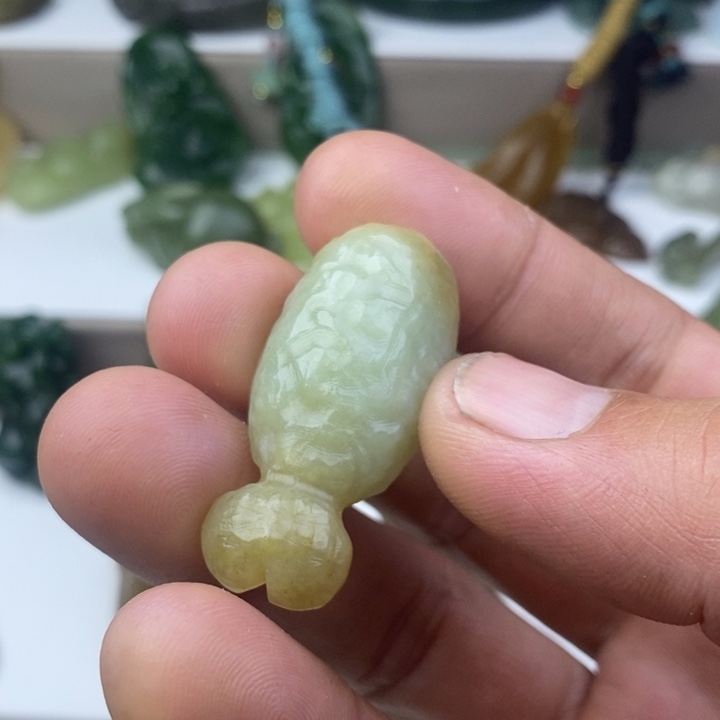和田玉（糖玉）未镶嵌颈饰