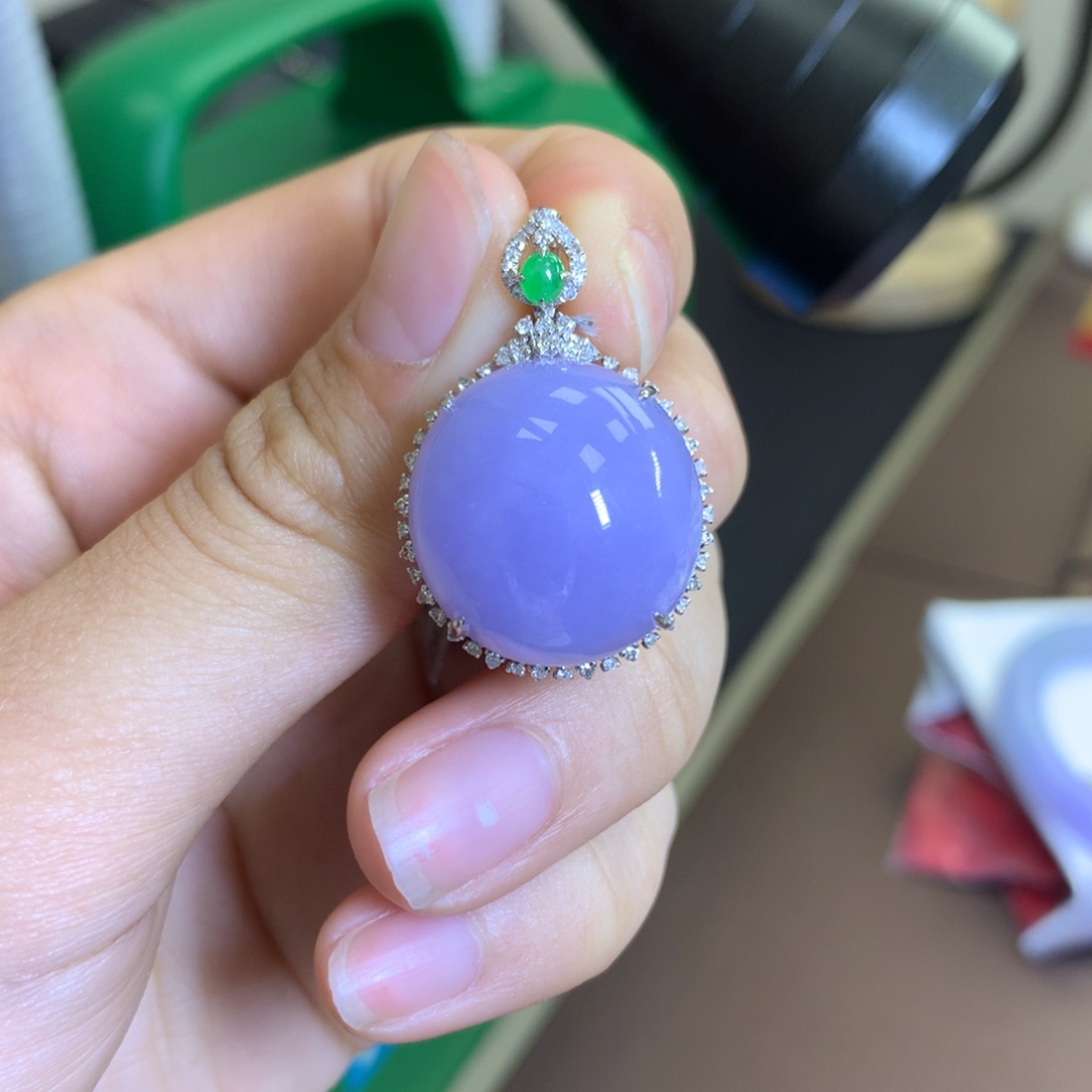 翡翠颈饰18K金镶嵌翡翠