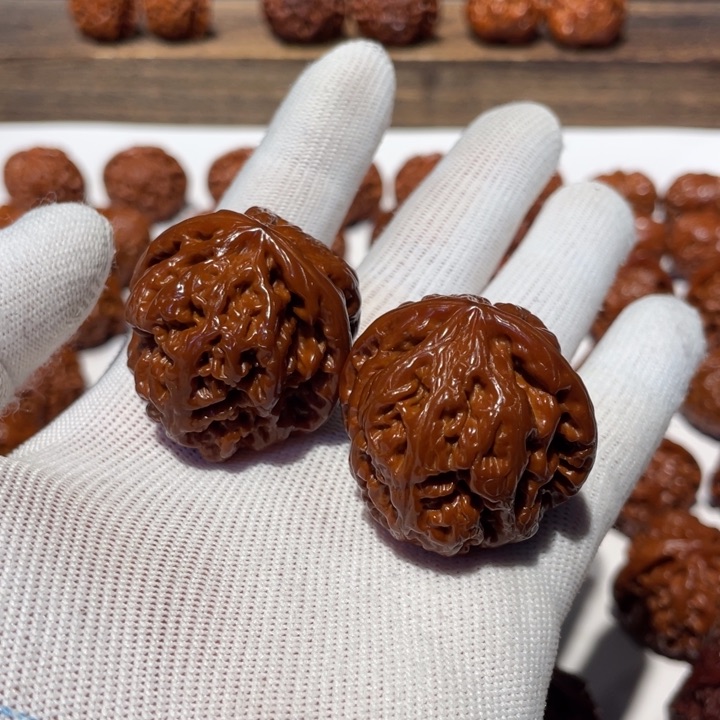 文玩核桃吊坠大粗筋333.38.03.