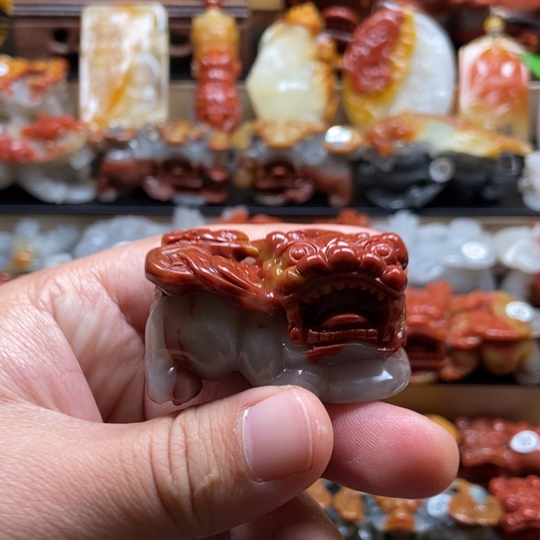 石英质玉（黄龙玉）手把件未镶嵌