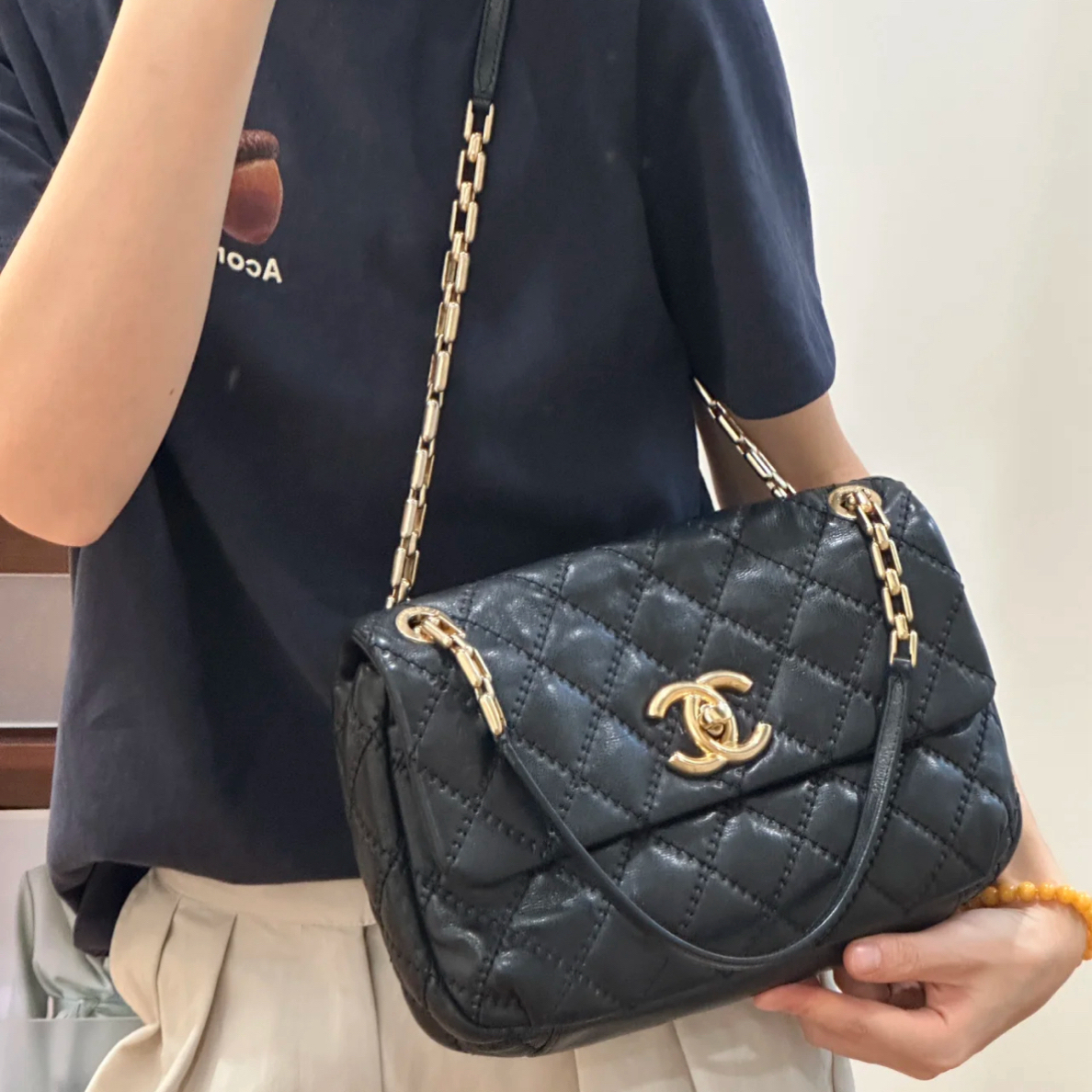 95新 Chanel/香奈儿 黑金大金扣牛皮口盖包 卡标齐 51581