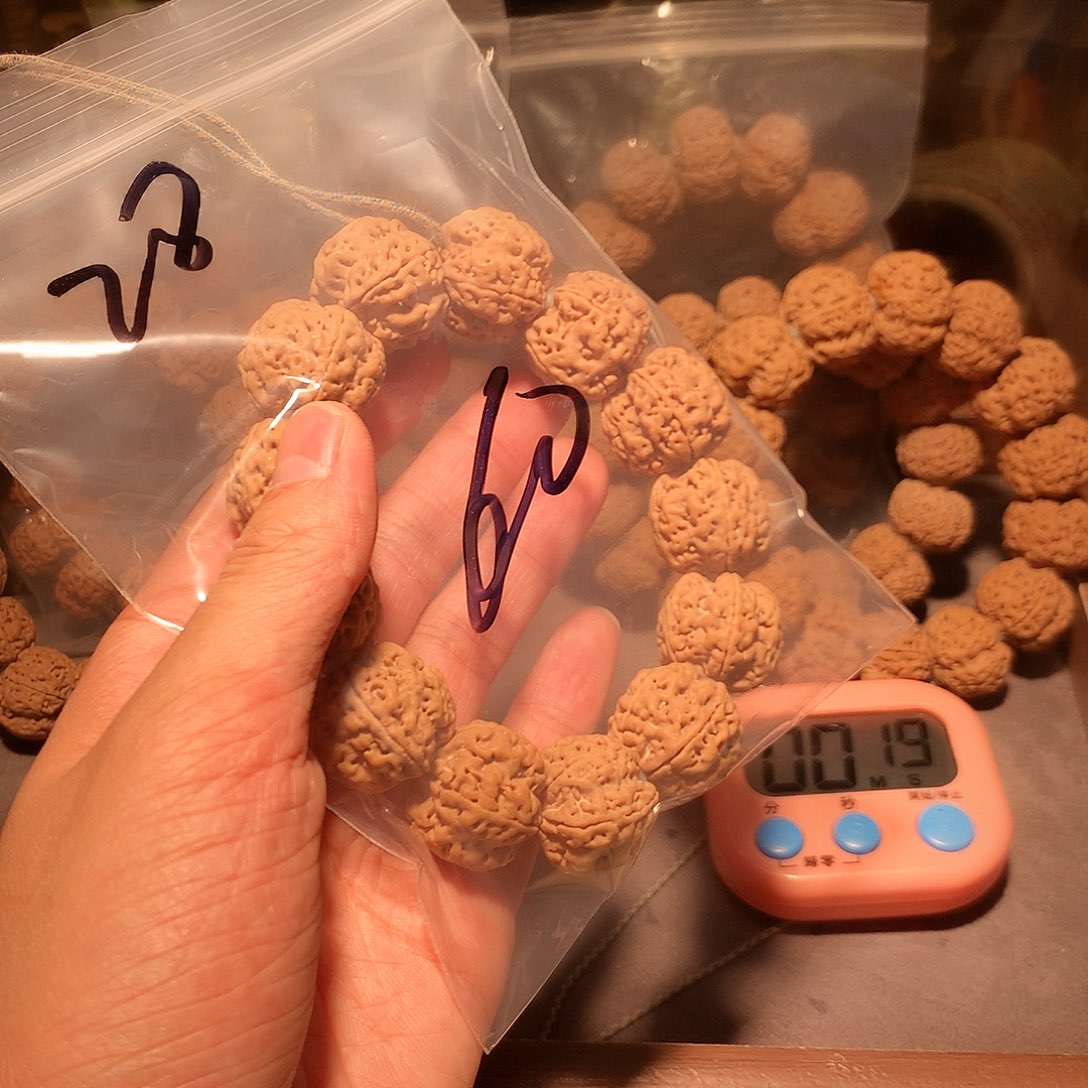 金刚菩提手串g****f28。    