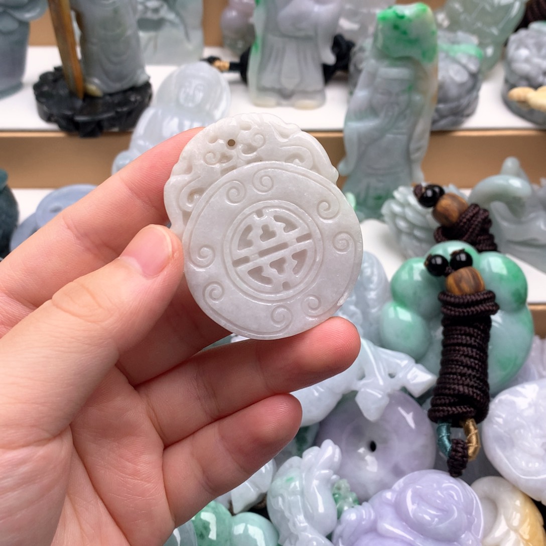 吊坠(不含链)未镶嵌翡翠