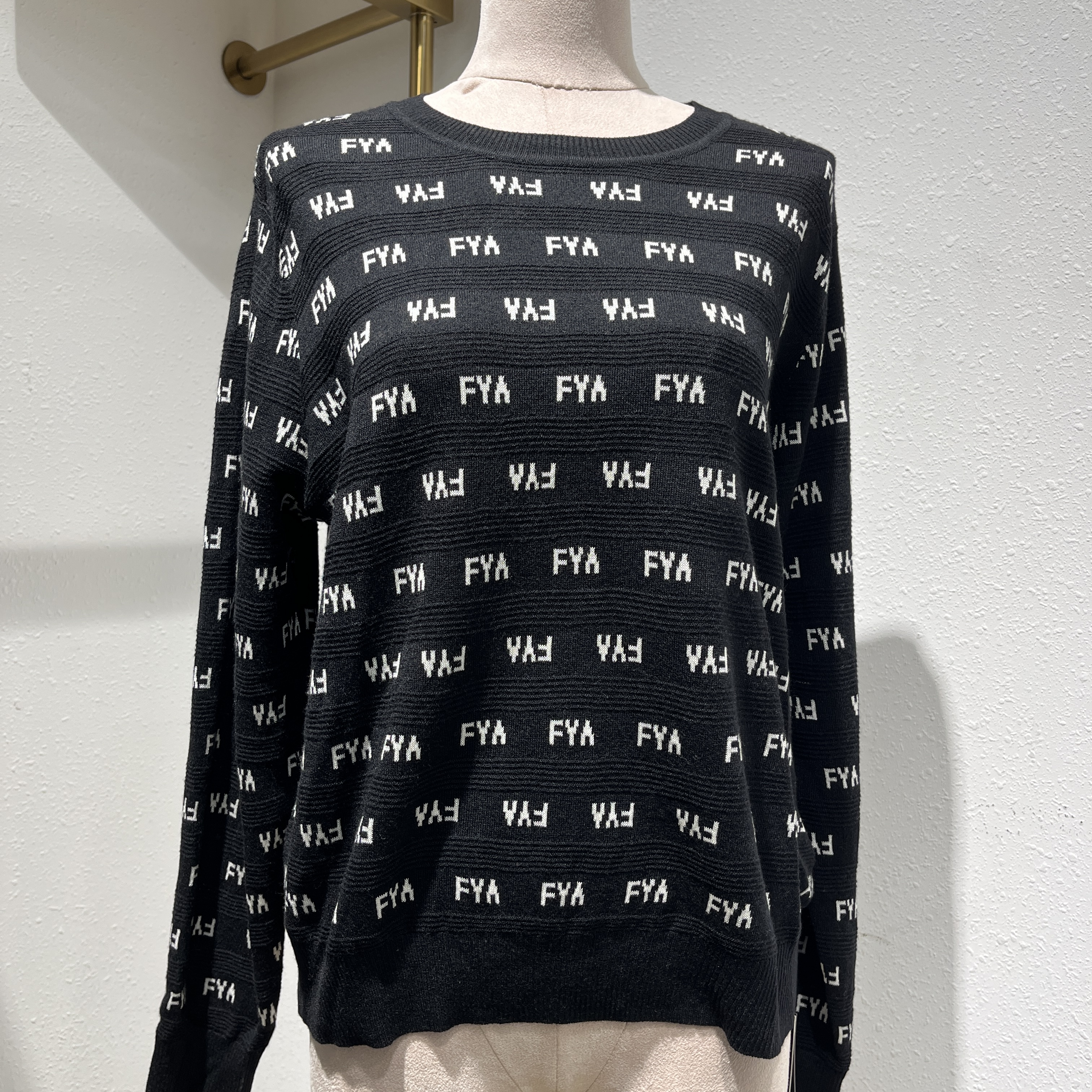 字母套头毛衫（111）