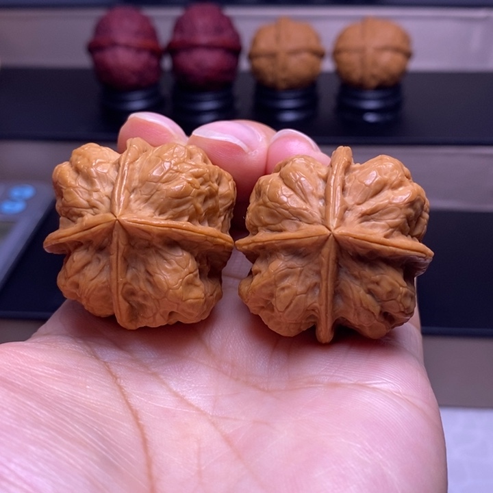 把件文玩核桃金尊四楞54