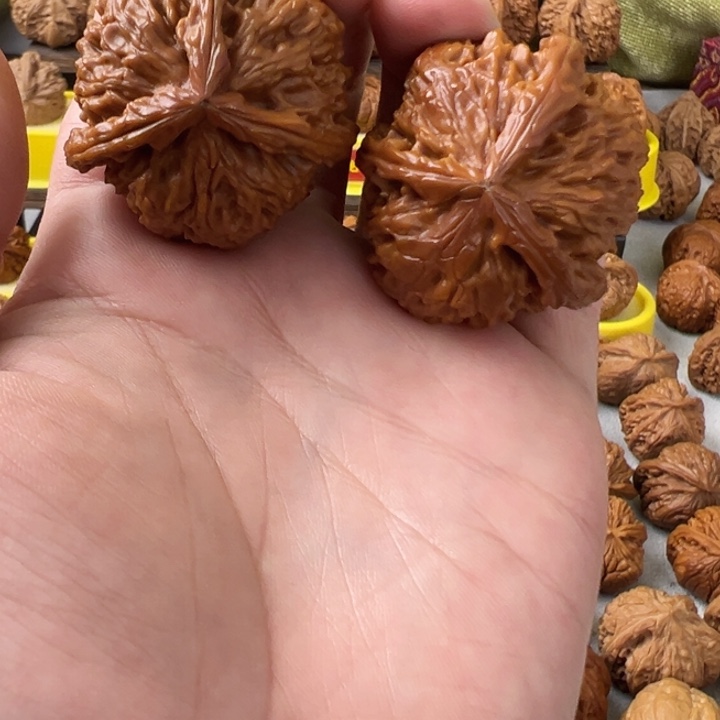 文玩核桃吊坠39微修白狮子三棱