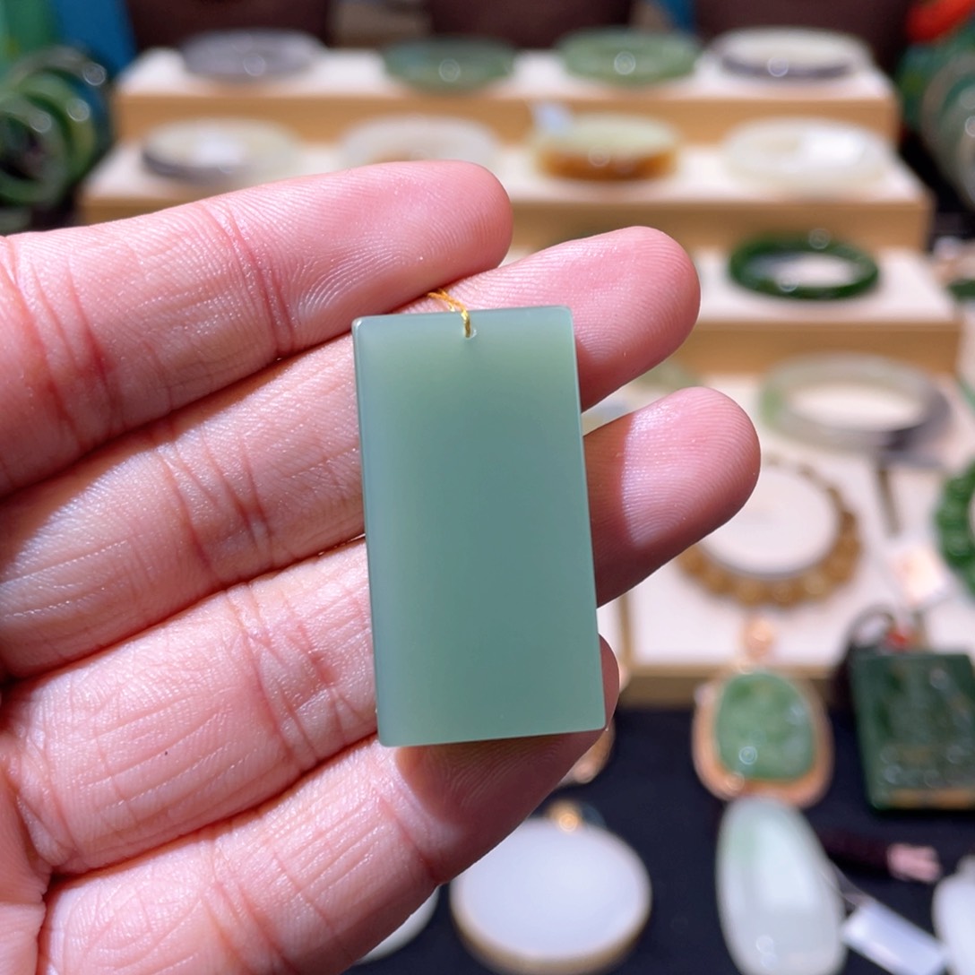 和田玉高品碧玉粉青无事牌未镶嵌