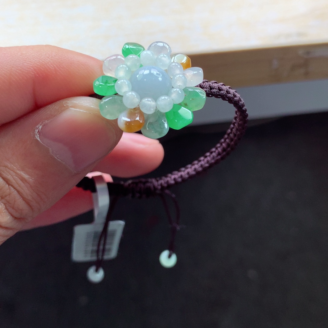 翡翠颈饰未镶嵌吊坠