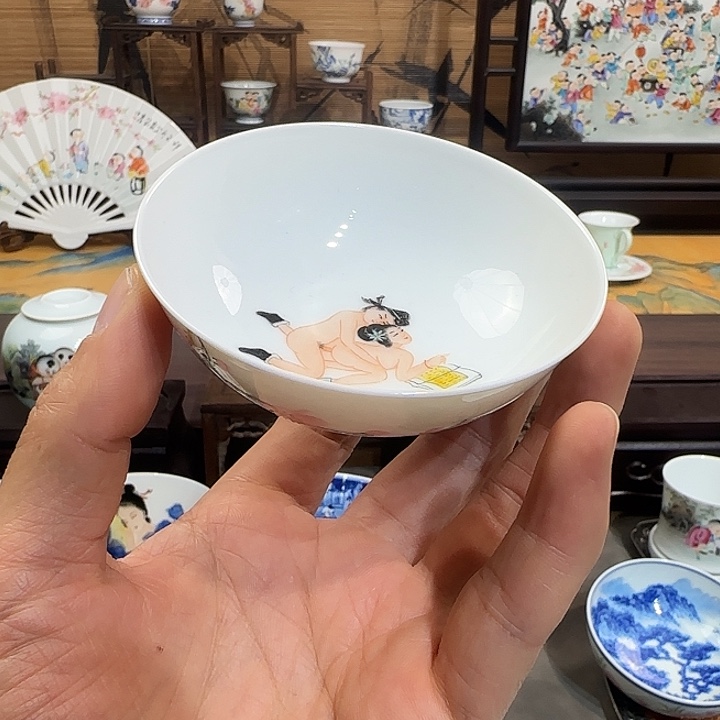青****福利景德镇陶瓷艺术